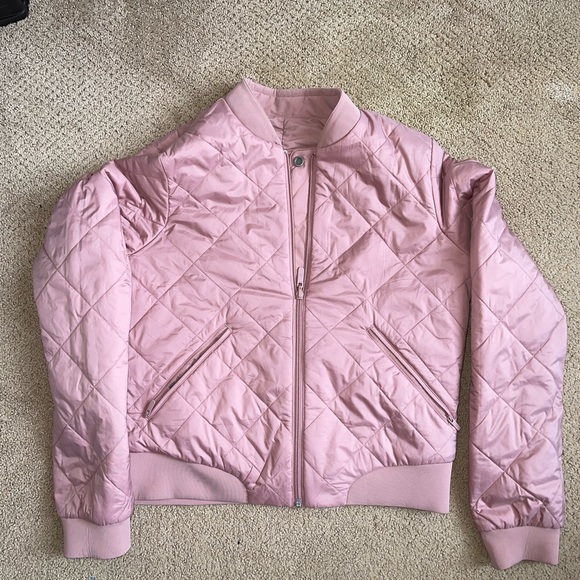 Lululemon Non Stop Bomber Jacket
Reversible in Spiced Chai sz Medium 6-8 - Picture 4 of 6